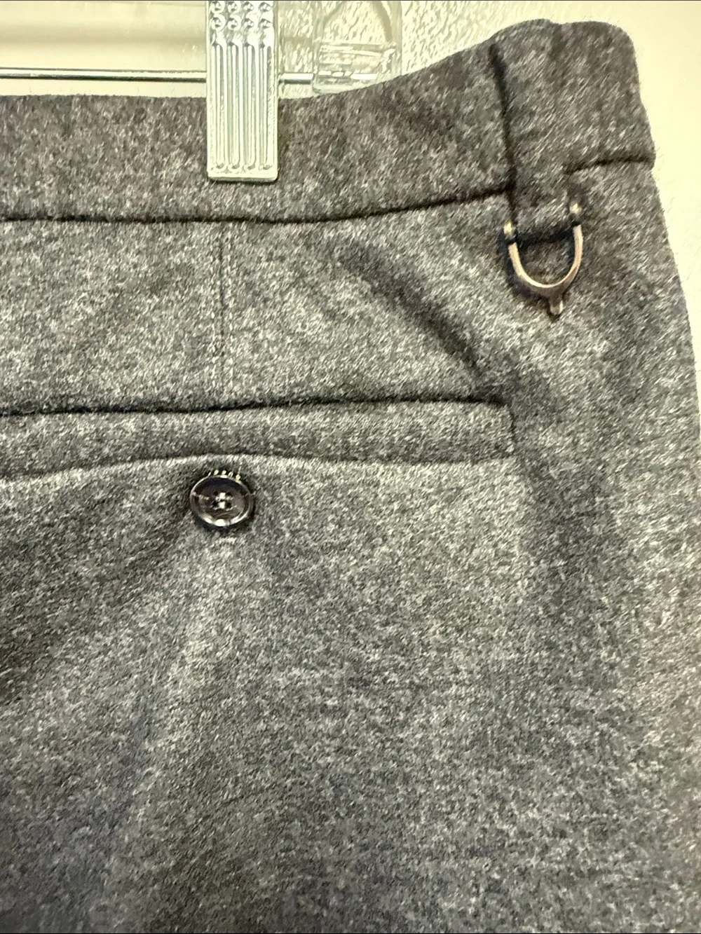 Gucci smart 37”